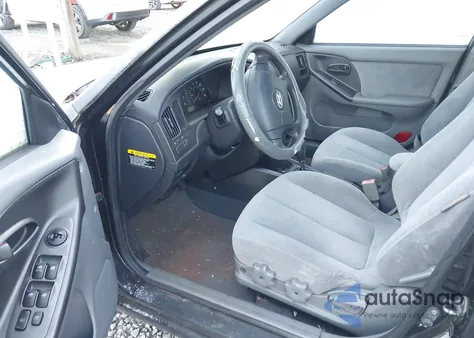 2005 Hyundai Elantra Gls/Gt from USA, damaged, VIN KMHDN46D05U982449